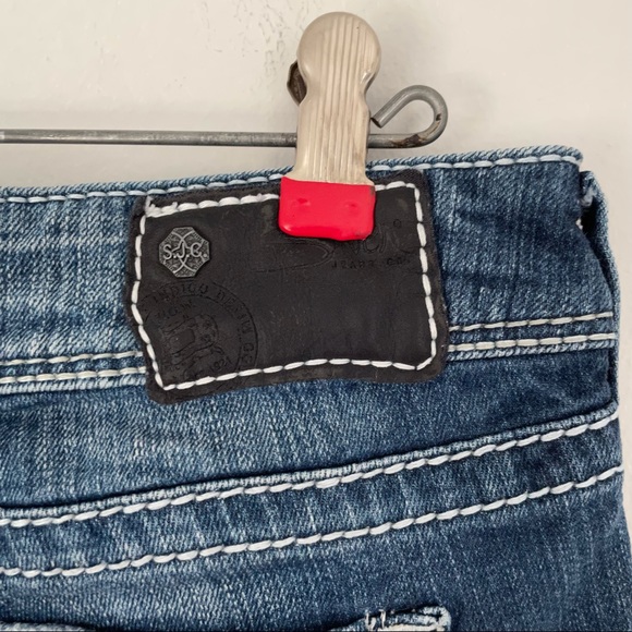 Silver Denim Jeans Embroidered Embellished White Thread Suki Bootcut Size 29x30 - Picture 10 of 14